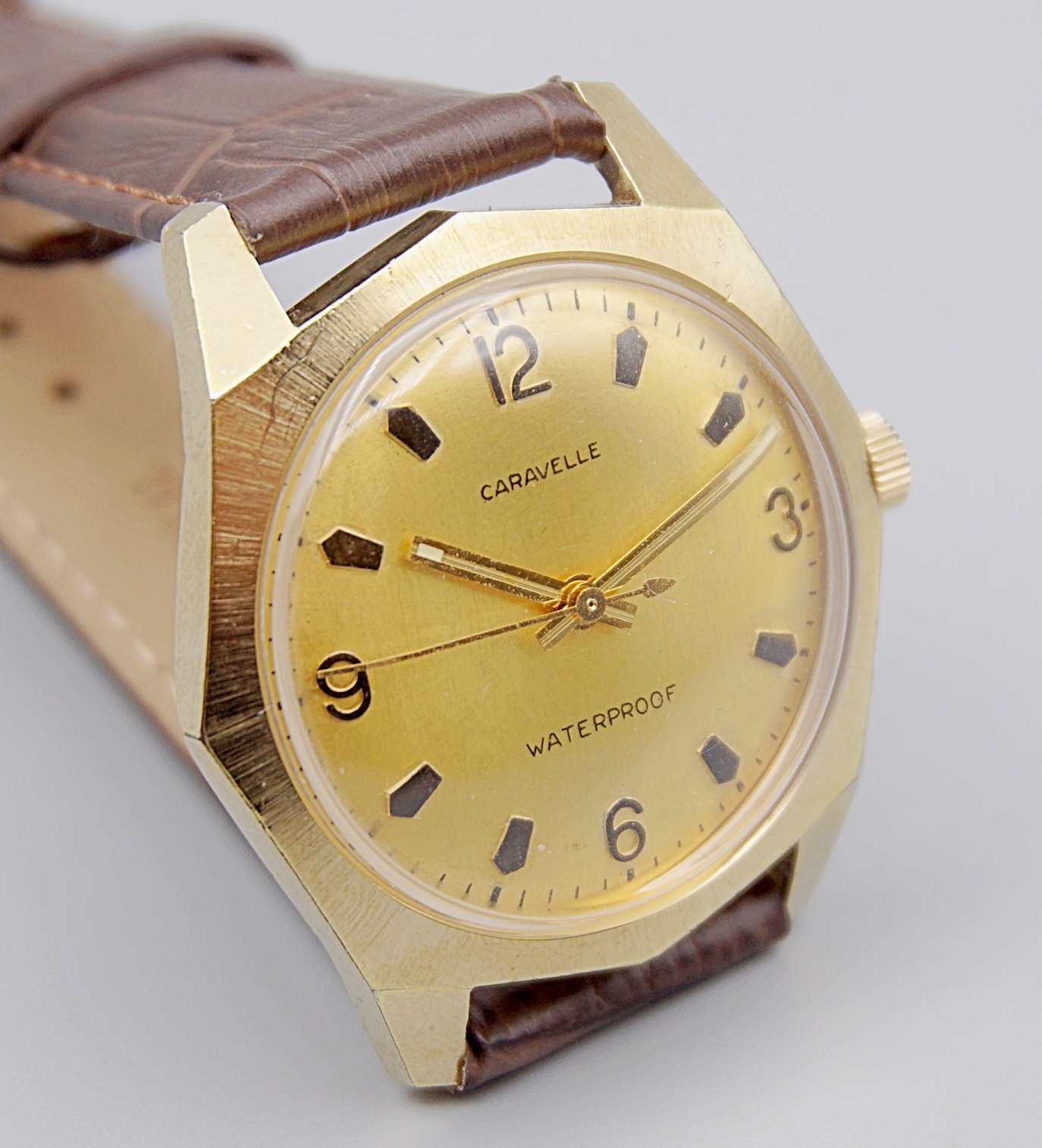 นาฬิกาเก่า CARAVELLE ไขลาน