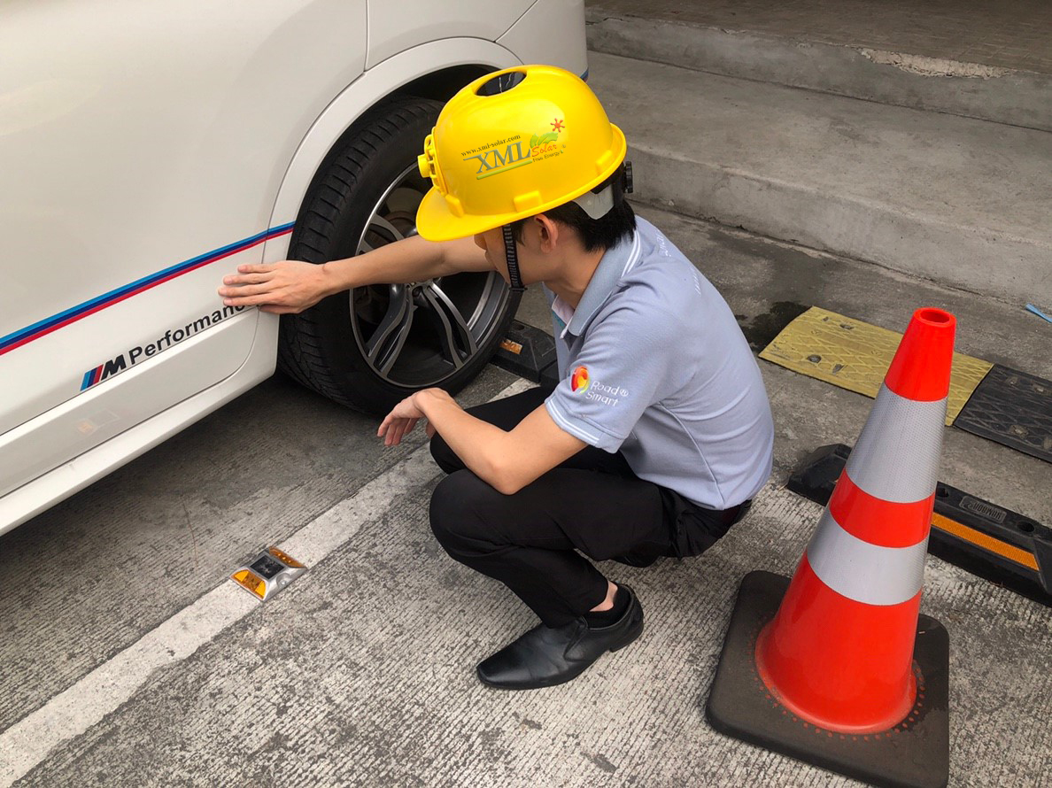 หมวกเซฟตี้ + พัดลมโซล่าเซลล์ (สีเหลือง)