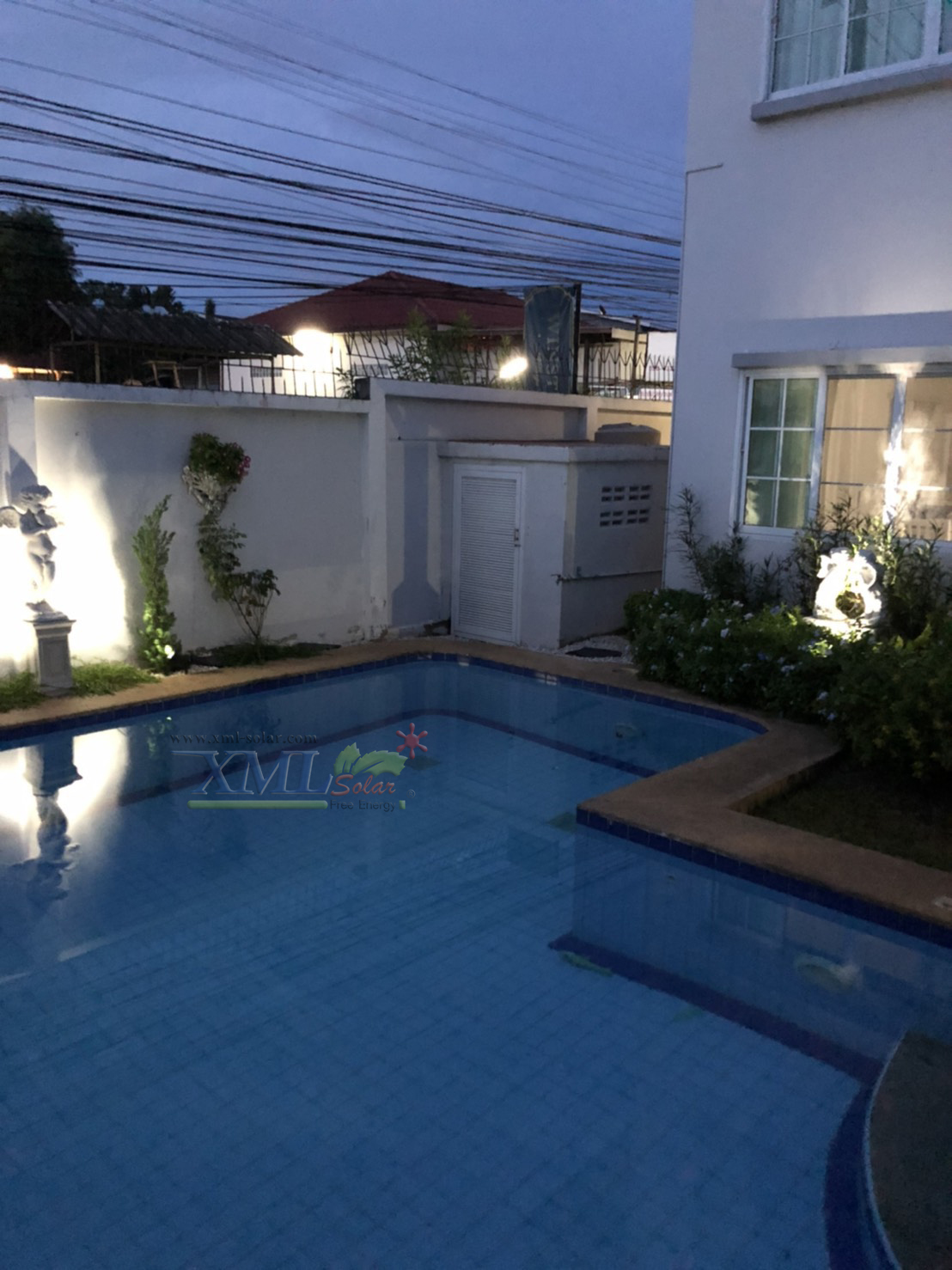 สปอร์ตไลท์ติดผนังโซล่าเซลล์ 7 LED(super bright) (เเสง : ขาว)