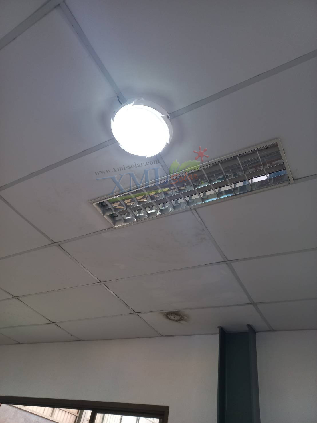 โคมไฟซาลาเปาโซล่าเซลล์ ติดเพดาน-ผนัง รุ่น 300W.+300W. (แสงขาว)( 2 โคม )