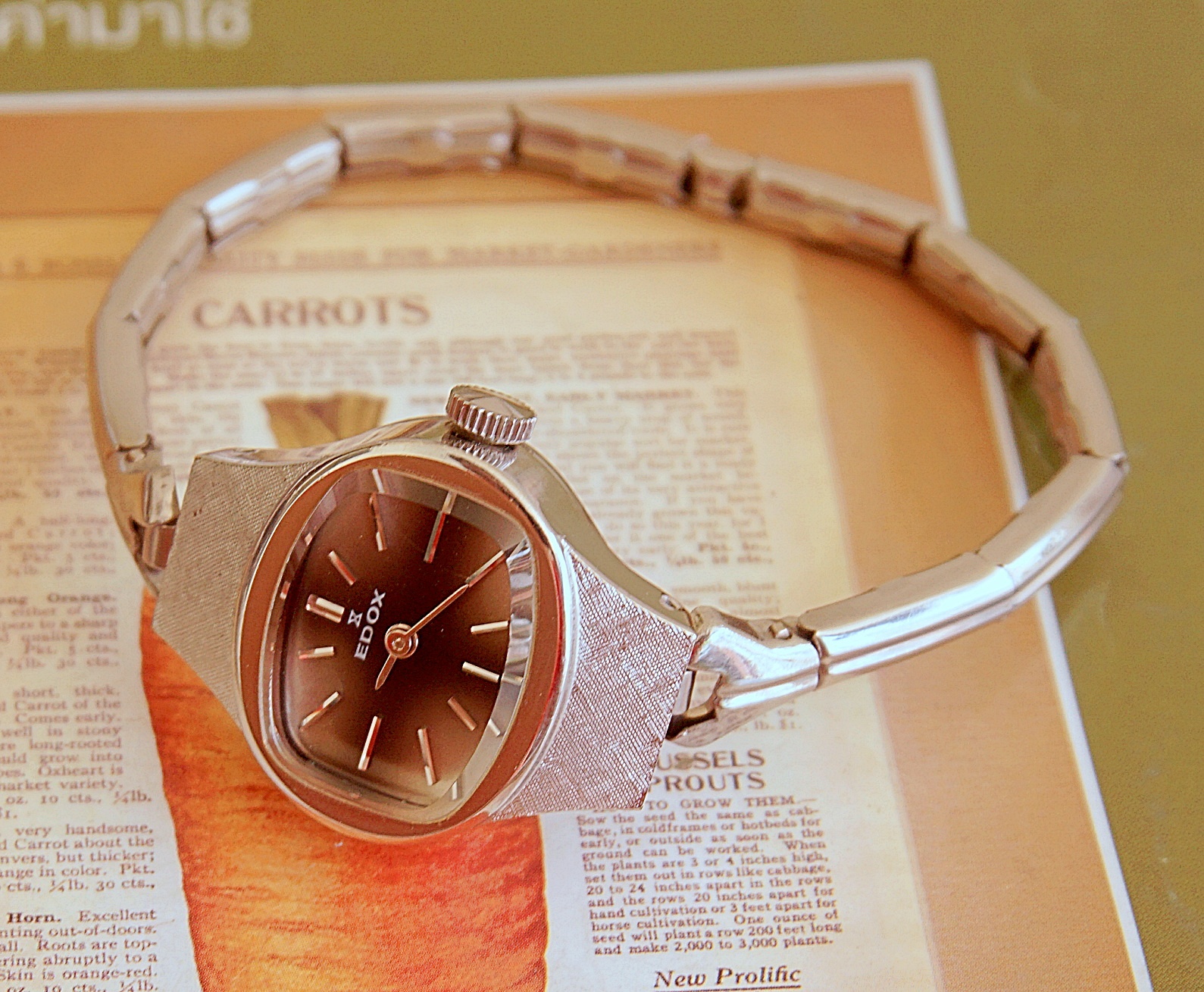 นาฬิกาเก่า EDOX ไขลาน (นาฬิกาผู้หญิง)