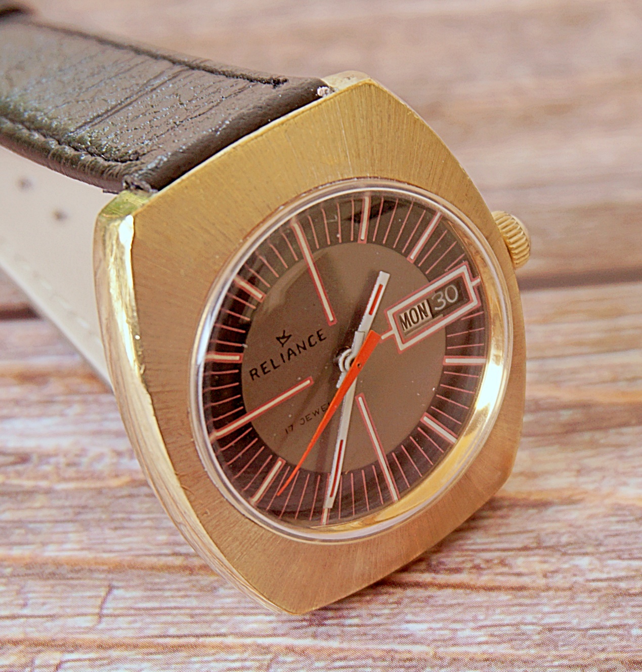 นาฬิกาเก่า RELIANCE ไขลาน