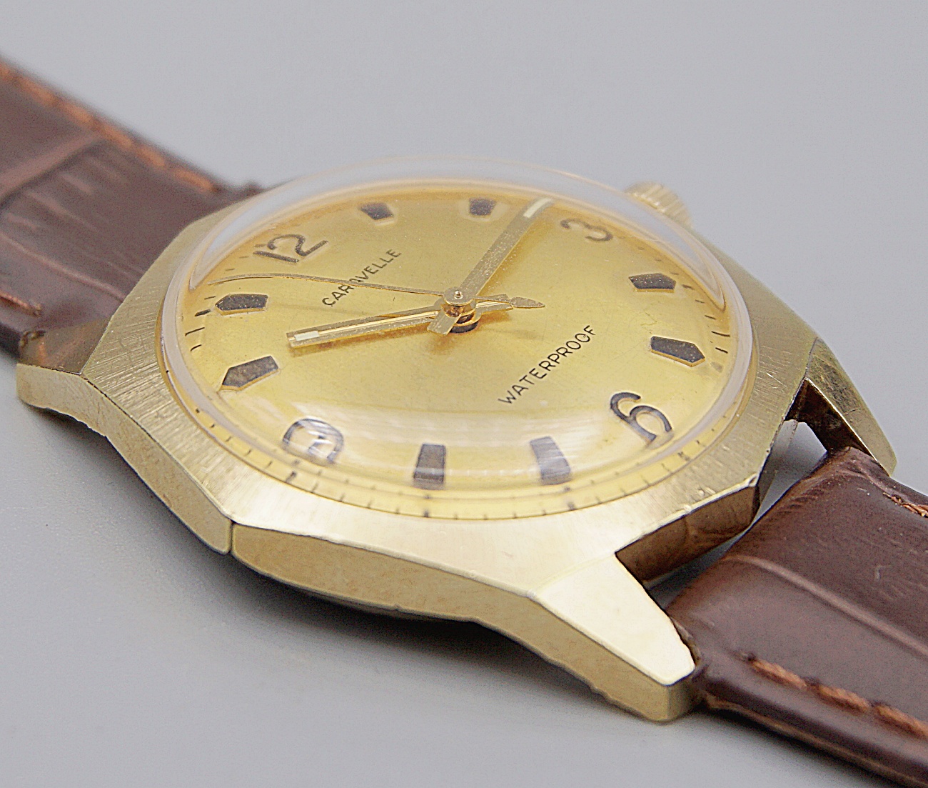 นาฬิกาเก่า CARAVELLE ไขลาน