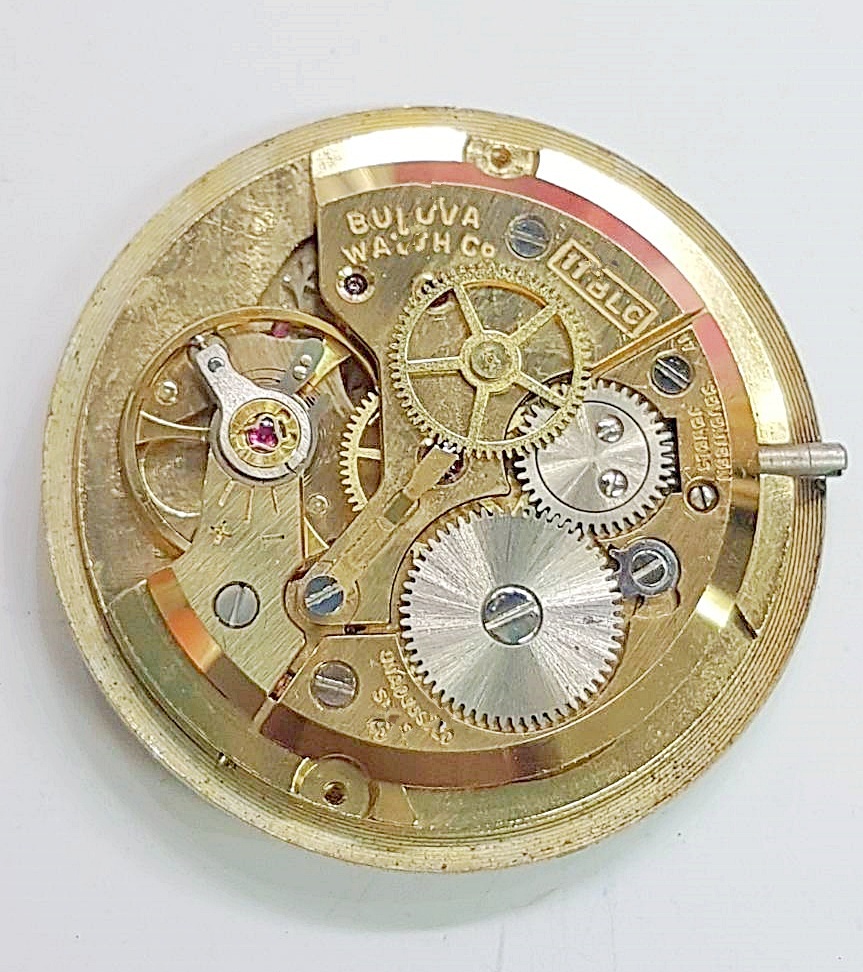 นาฬิกาเก่า BULOVA ไขลาน