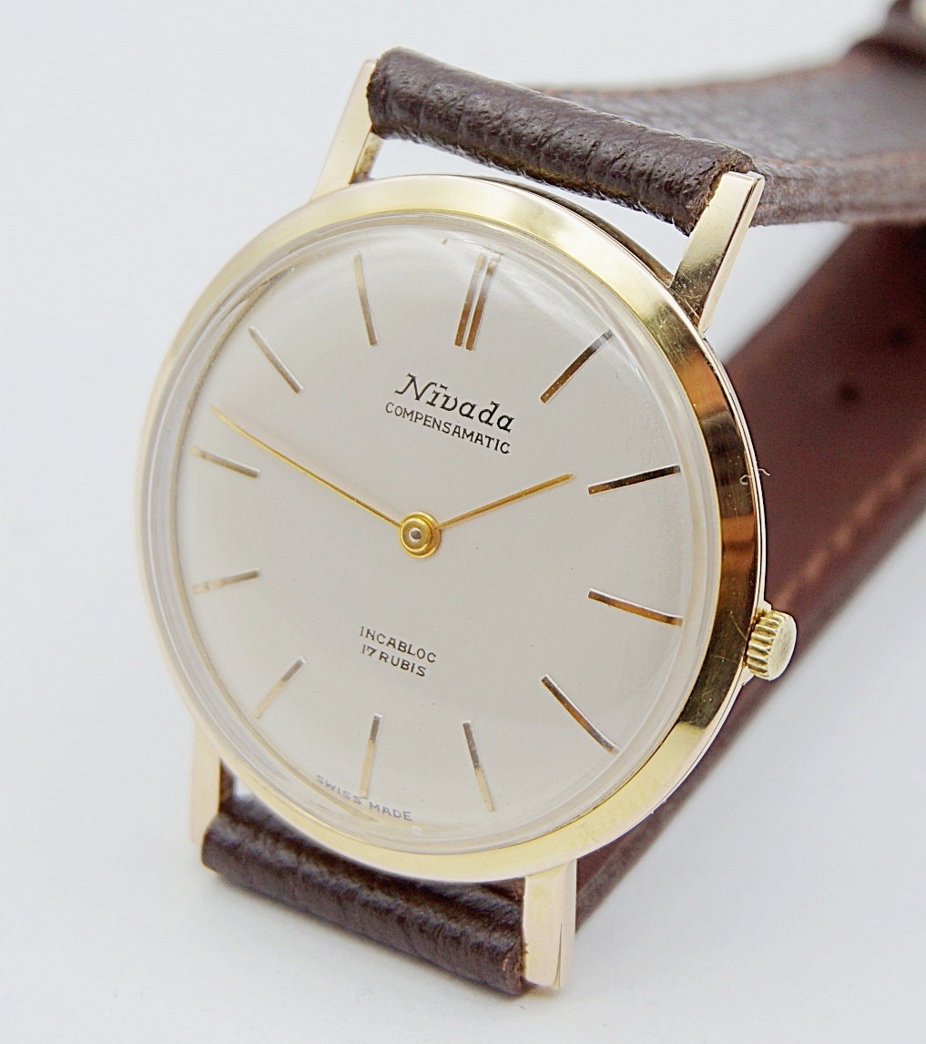 นาฬิกาเก่า NIVADA ไขลาน