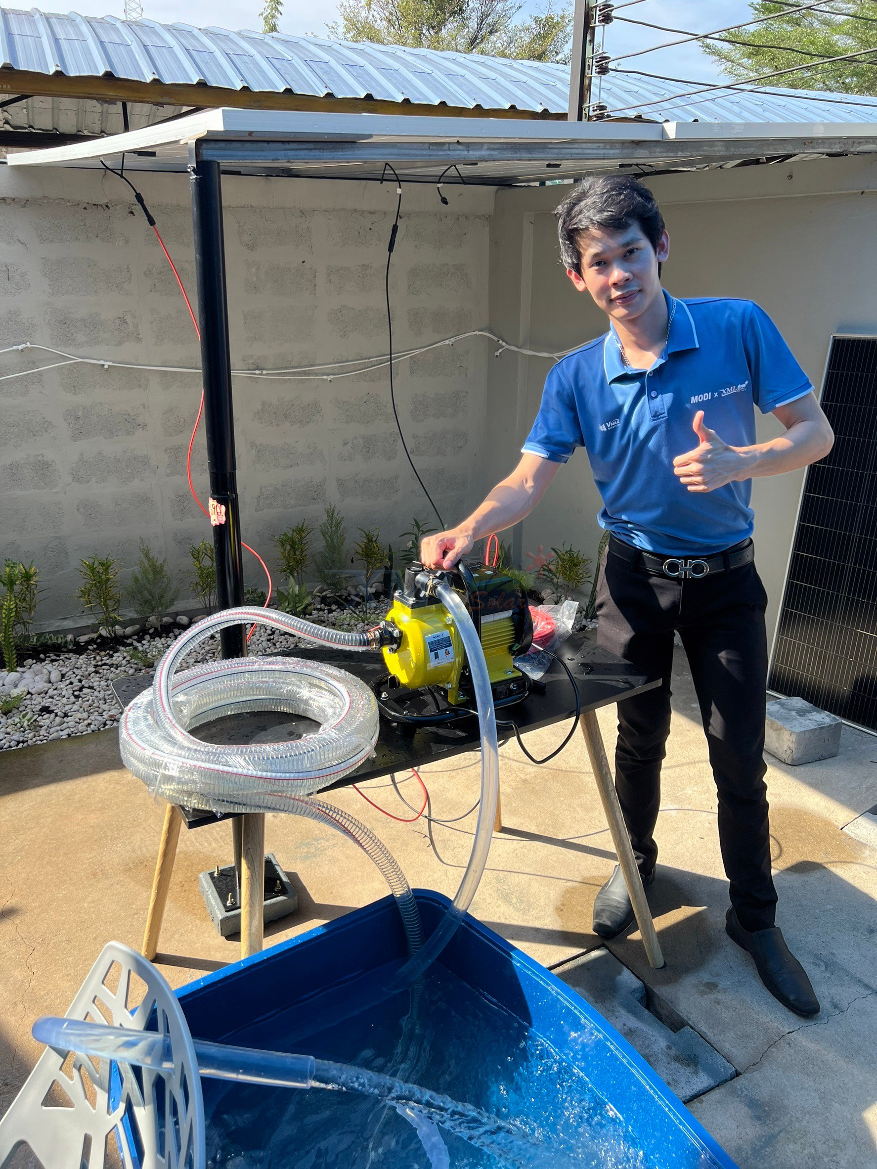 เครื่องสูบน้ำโซล่าเซลล์ (โข่งใหญ่) 400W / 48V. + เเผงโซล่าเซลล์ 580w