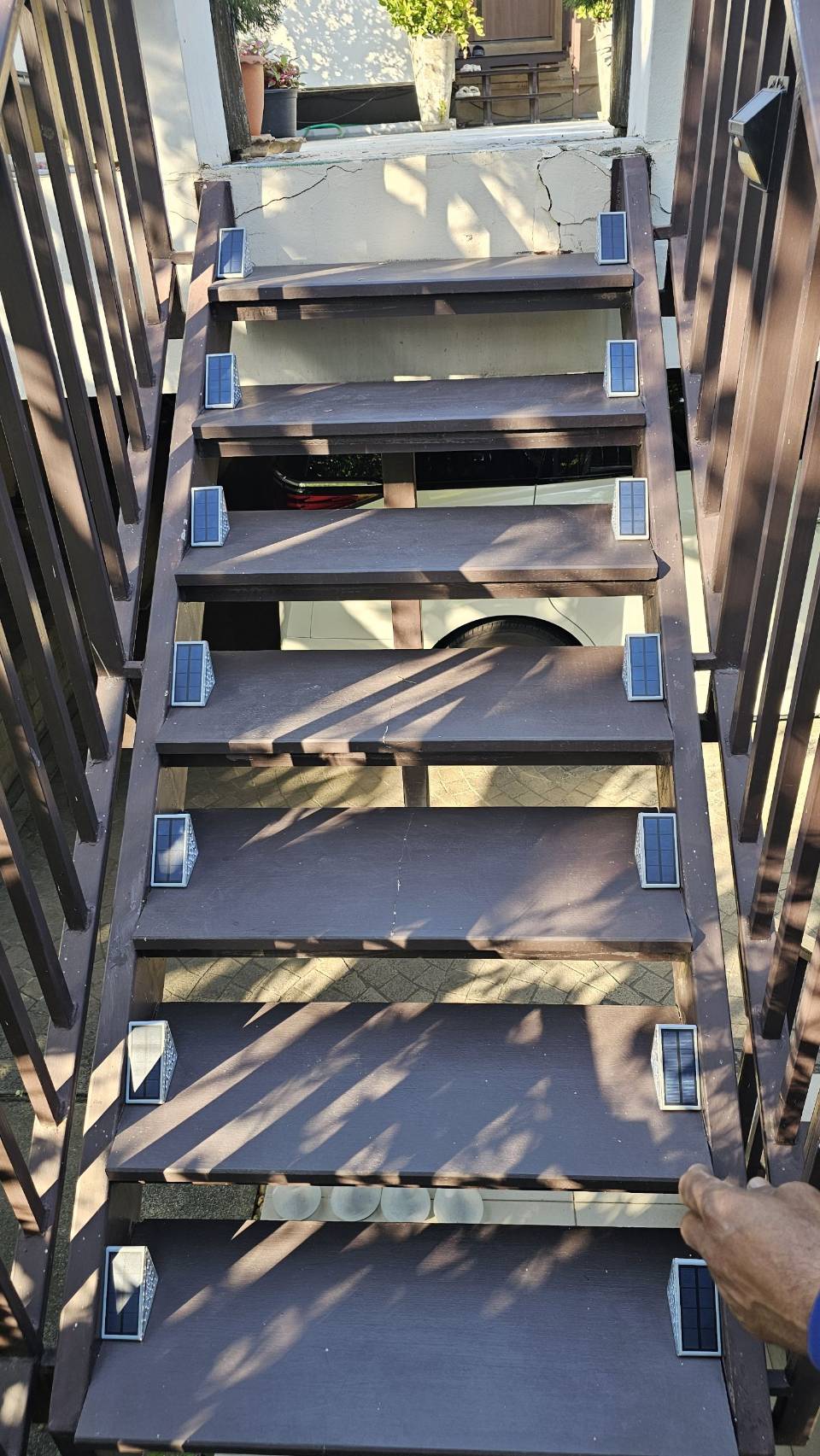 ไฟบันไดโซล่าเซลล์ ทรงสามเหลี่ยม รุ่น LSXML-193 (1 แถม 1)