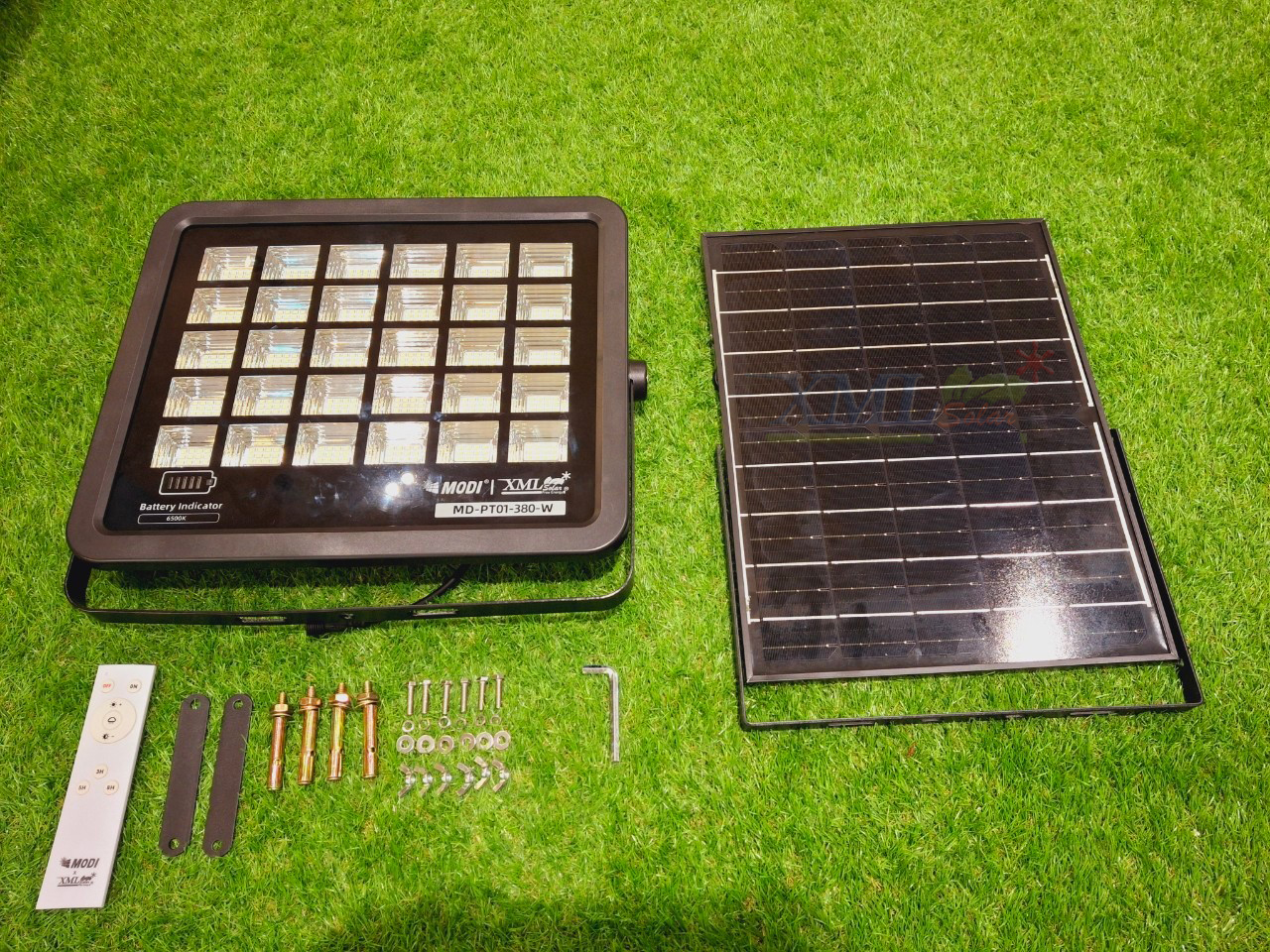 ไฟสปอตไลท์โซล่าเซลล์ 280W / 380W รุ่น MD-PT01 (เเสง : ขาว)