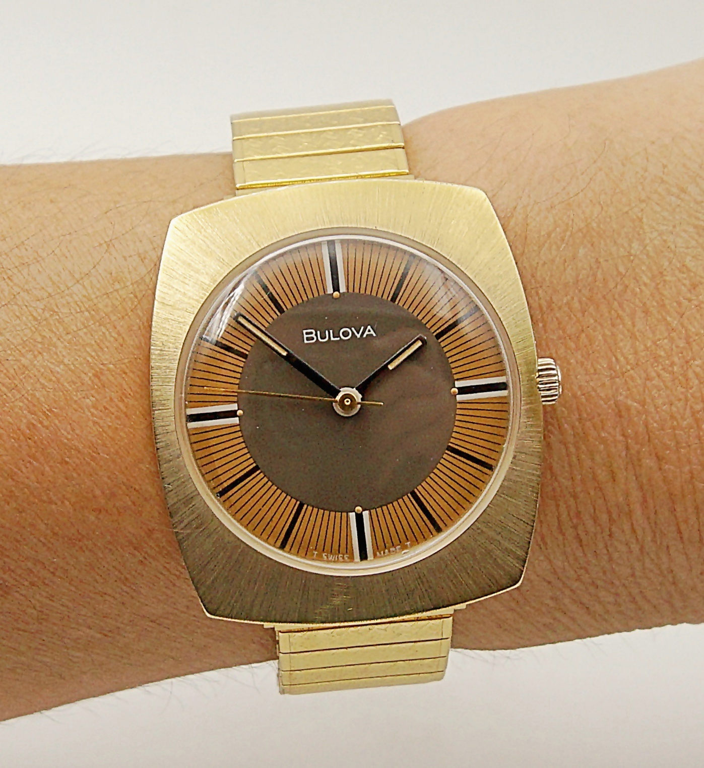 นาฬิกาเก่า BULOVA ไขลาน