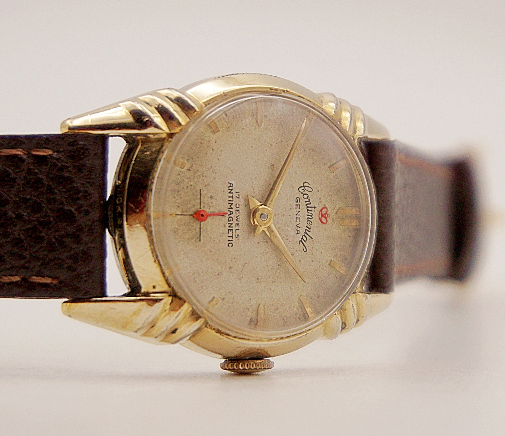 นาฬิกาเก่า CONTINENTAL ไขลานสองเข็มครึ่ง