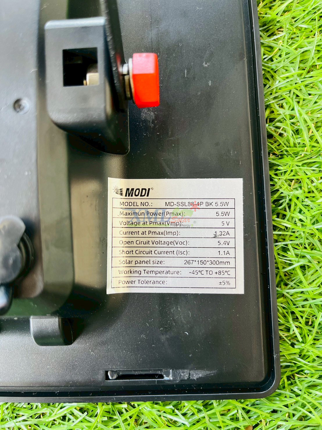 โคมไฟปักสนามโซล่าเซลล์ แพ็ค 4 ดวง รุ่น MD-SSL88 (แสง : เหลืองวอมไวท์)