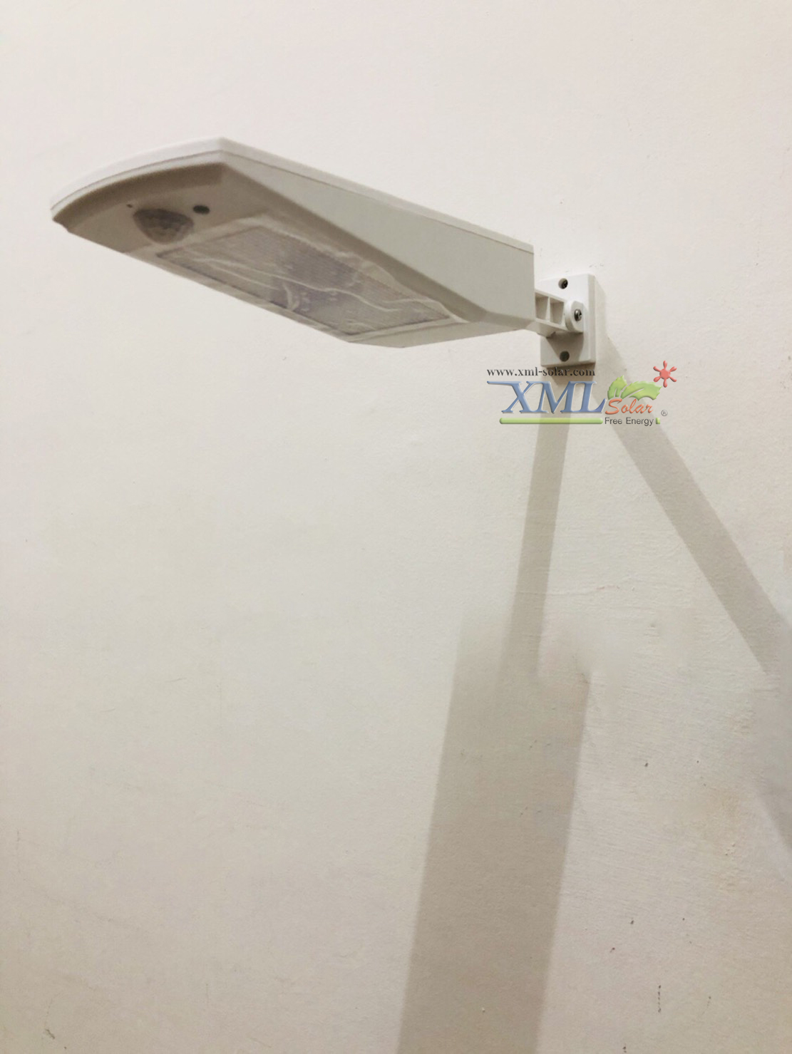 โคมไฟกิ่งโซล่าเซลล์ 48 SMD LED + Motion สีขาว (แสง ขาว)