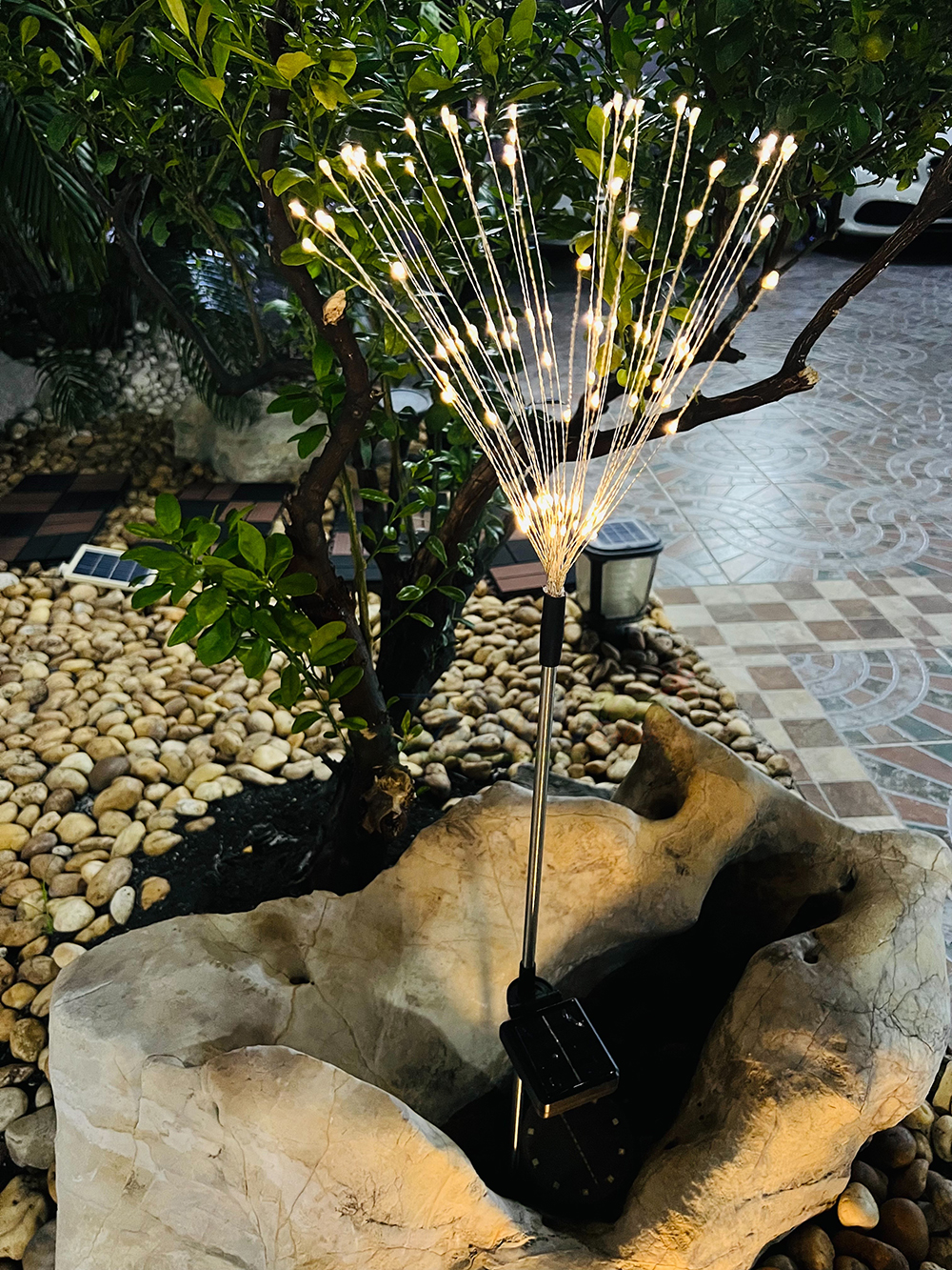 ไฟปักสนามโซล่าเซลล์ ทรงพลุ 120 LED (1 แถม 1)