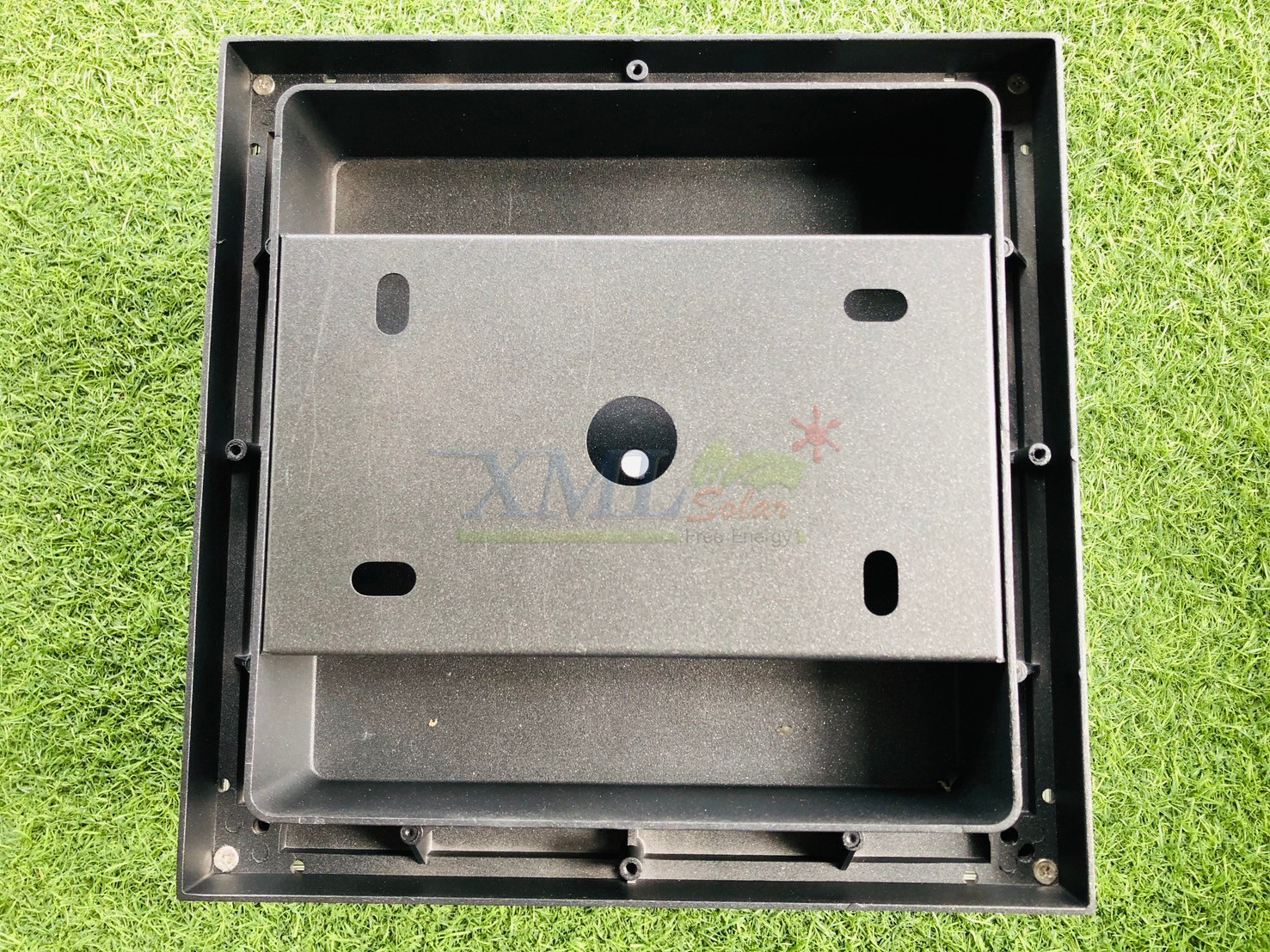 โคมไฟหัวเสาโซล่าเซลล์ ทรงสี่เหลี่ยม รุ่น TZ-3645-L ไซส์ใหญ่ (เปิดได้ 2 แสง)