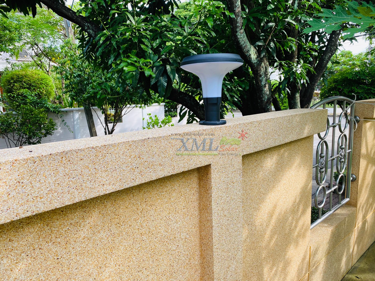 ไฟหัวเสาโซล่าเซลล์ ทรง Plaza 12 Super SMD LED (เเสง : ขาว)