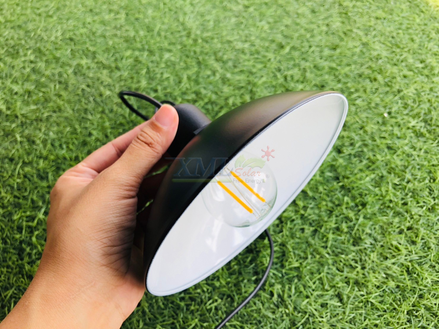 โคมไฟโซล่าเซลล์ ติดเพดาน รุ่นโคมวินเทจ 150 Lumen (แสง เหลืองวอมไวท์)