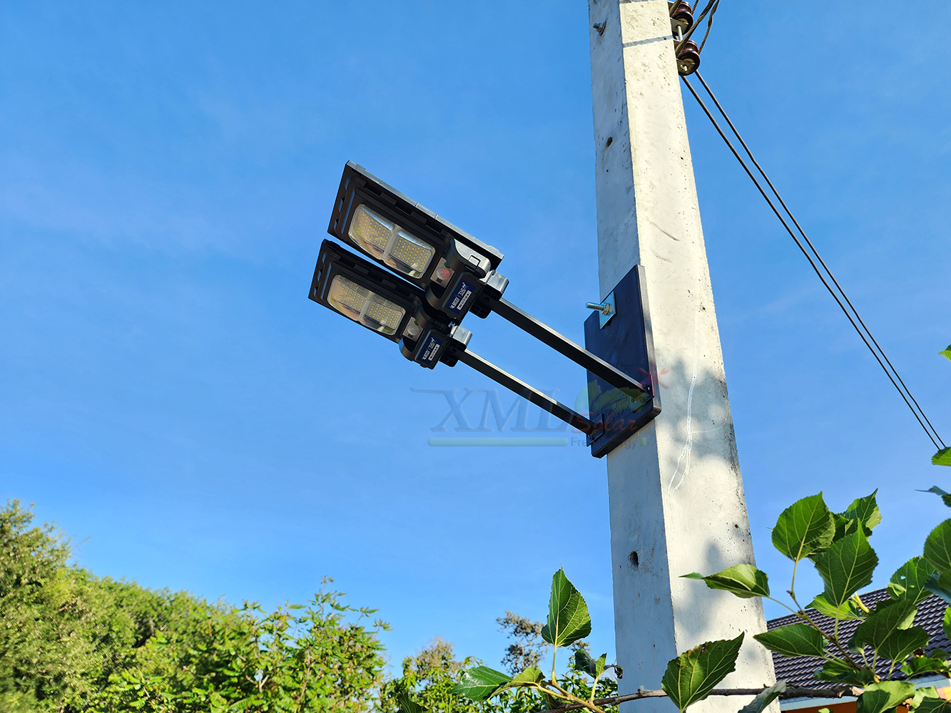 ไฟถนนโซล่าเซลล์ รุ่น MD-SLT27-50W (แสง : ขาว)(ขาเหล็ก)(ระบบสว่างค้าง) ของแท้ แบรนด์ MODI x XMLSOLAR