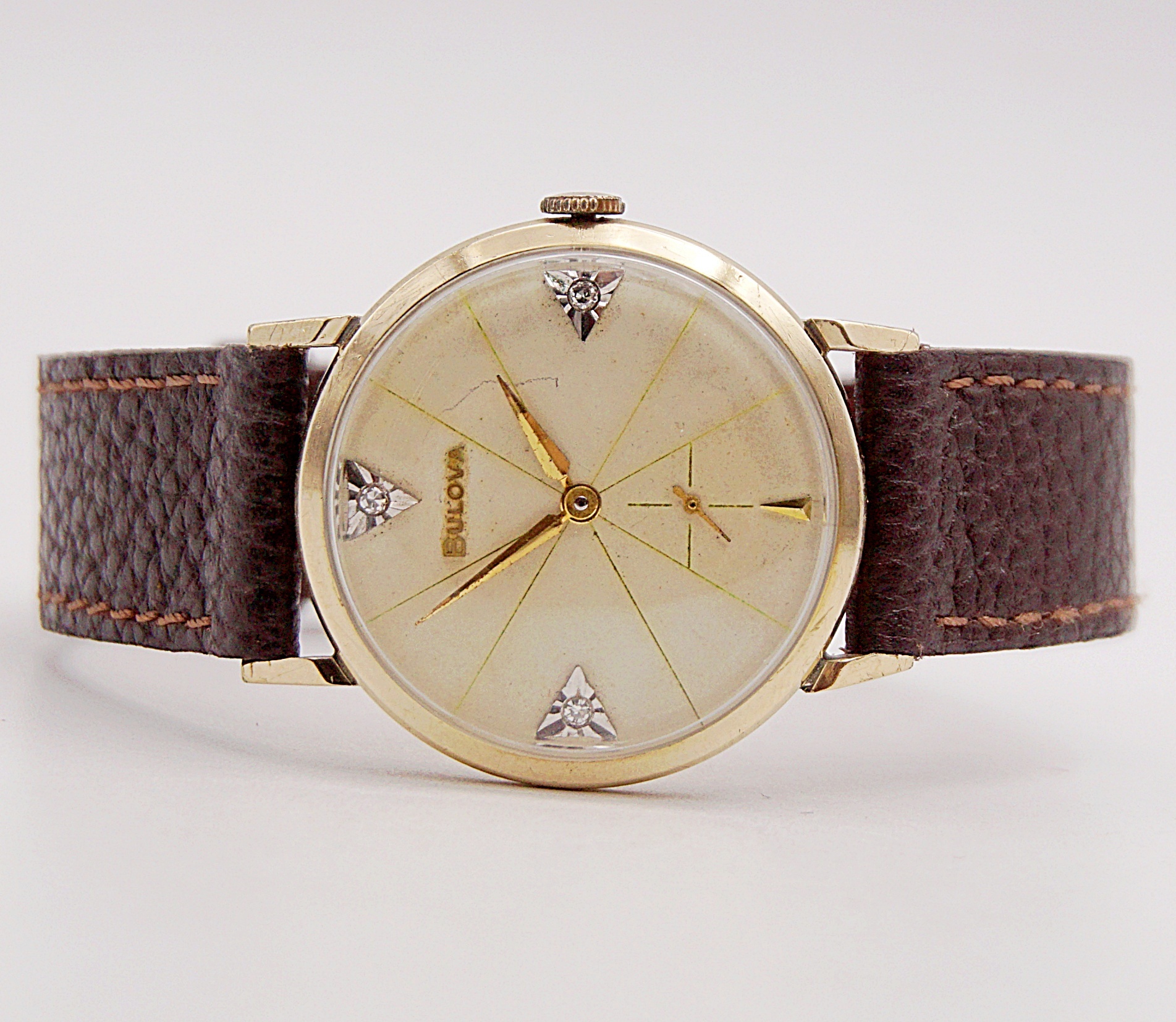 นาฬิกาเก่า BULOVA ไขลานสองเข็มครึ่ง