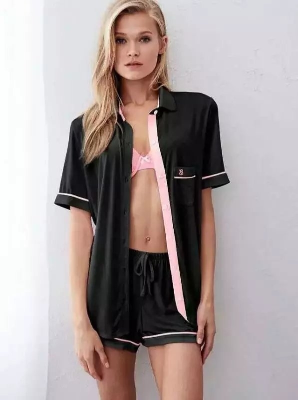 ชุดนอนผ้า โมดอล เนื้อผ้านิ่ม ใส่สบาย ฟรีไซส์ มี 2 สี ดำ โอรส ราคาส่ง 3 ชิ้น คละแบบได้ชุดละ 590 บาท