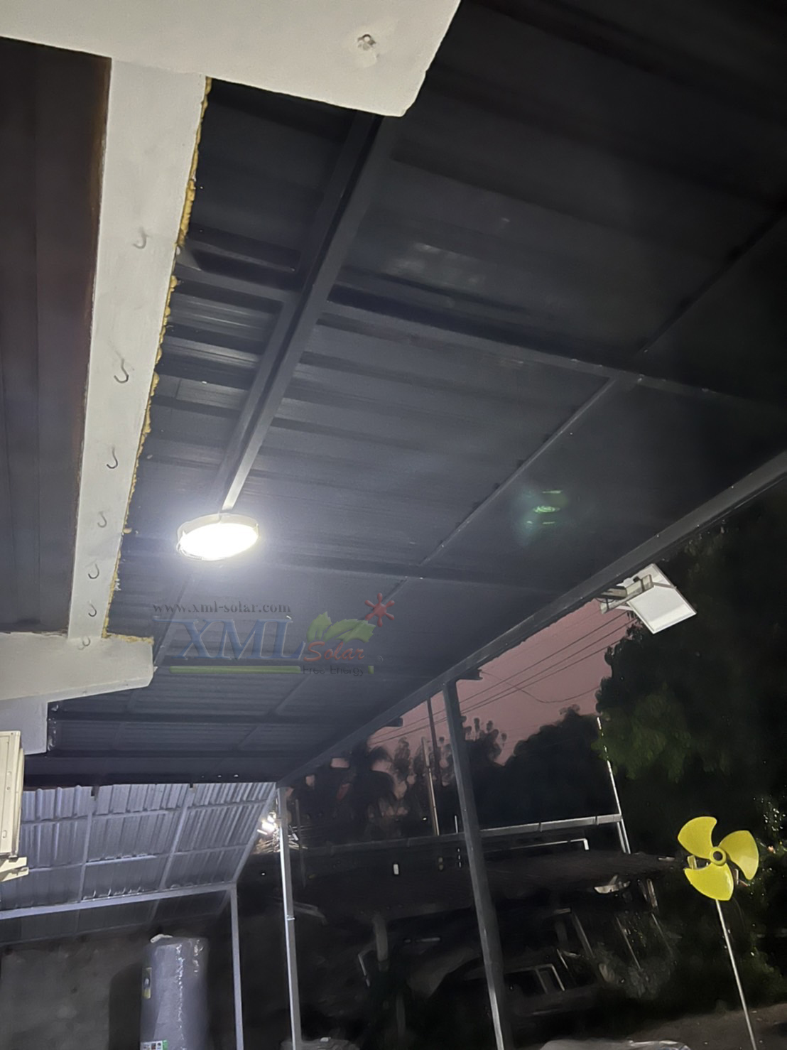 โคมไฟซาลาเปาโซล่าเซลล์ ติดเพดาน-ผนัง รุ่น 200W. (แสงขาว)