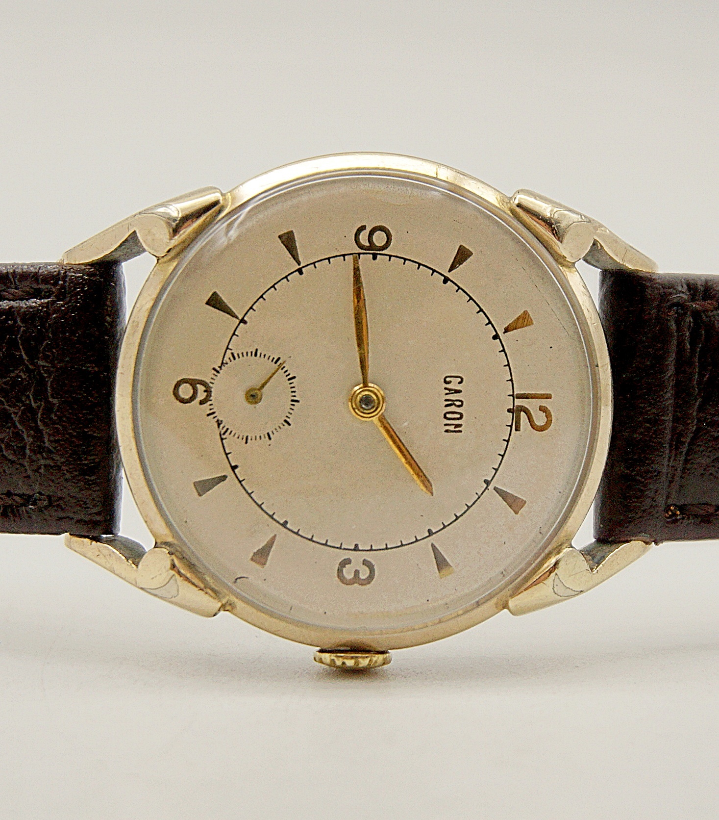 นาฬิกาเก่า GARON ไขลานสองเข็มครึ่ง