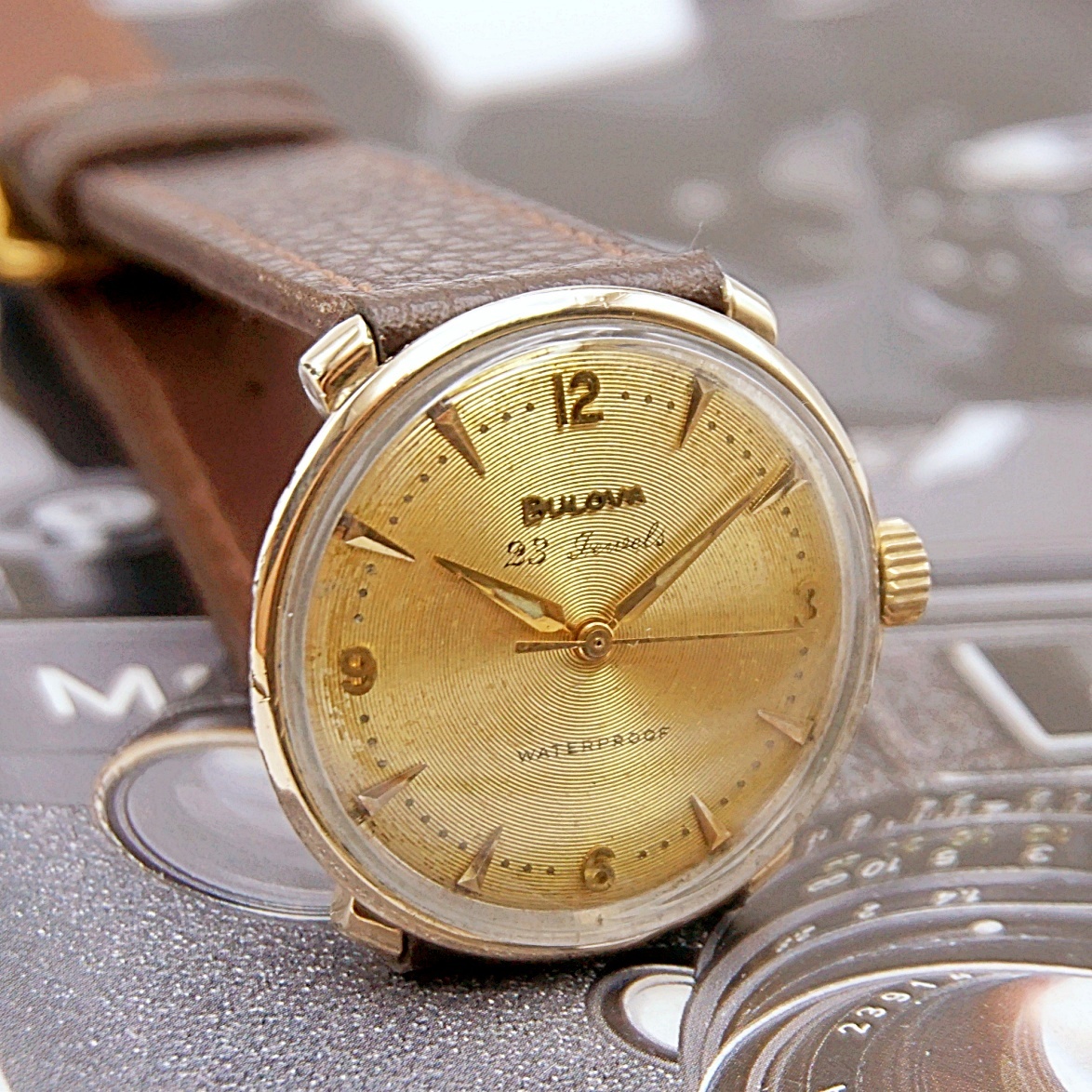 นาฬิกาเก่า BULOVA ไขลาน
