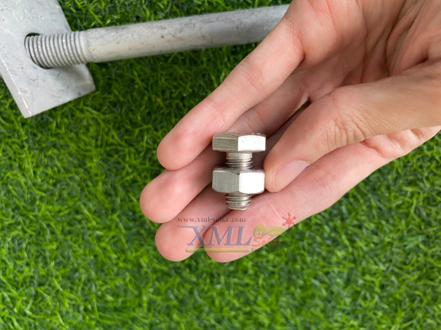 น๊อตยึดเสาไฟฟ้าปูน 8 นิ้ว + เเถม ฟรี น็อตเล็ก 4 ตัว