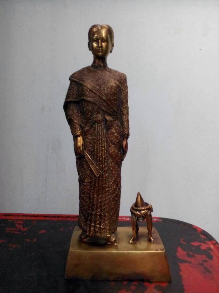รูปหล่อ พระนางเรือล่ม เนือทองเหลือง รหัส3560