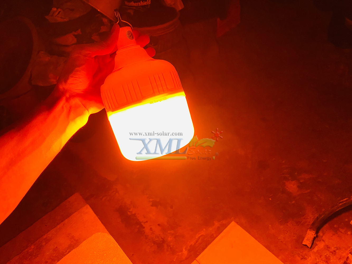 ไฟตุ้มโซล่าเซลล์ชนิดไล่ยุง รุ่น 150w (แสงสีส้ม)(แผงใหญ่)