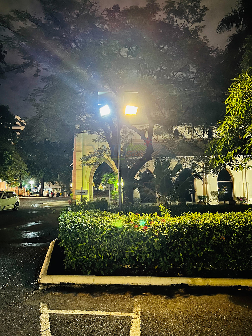 เสาไฟสนาม เหล็กพ่นสีดำ (ปลาย 3 นิ้ว)