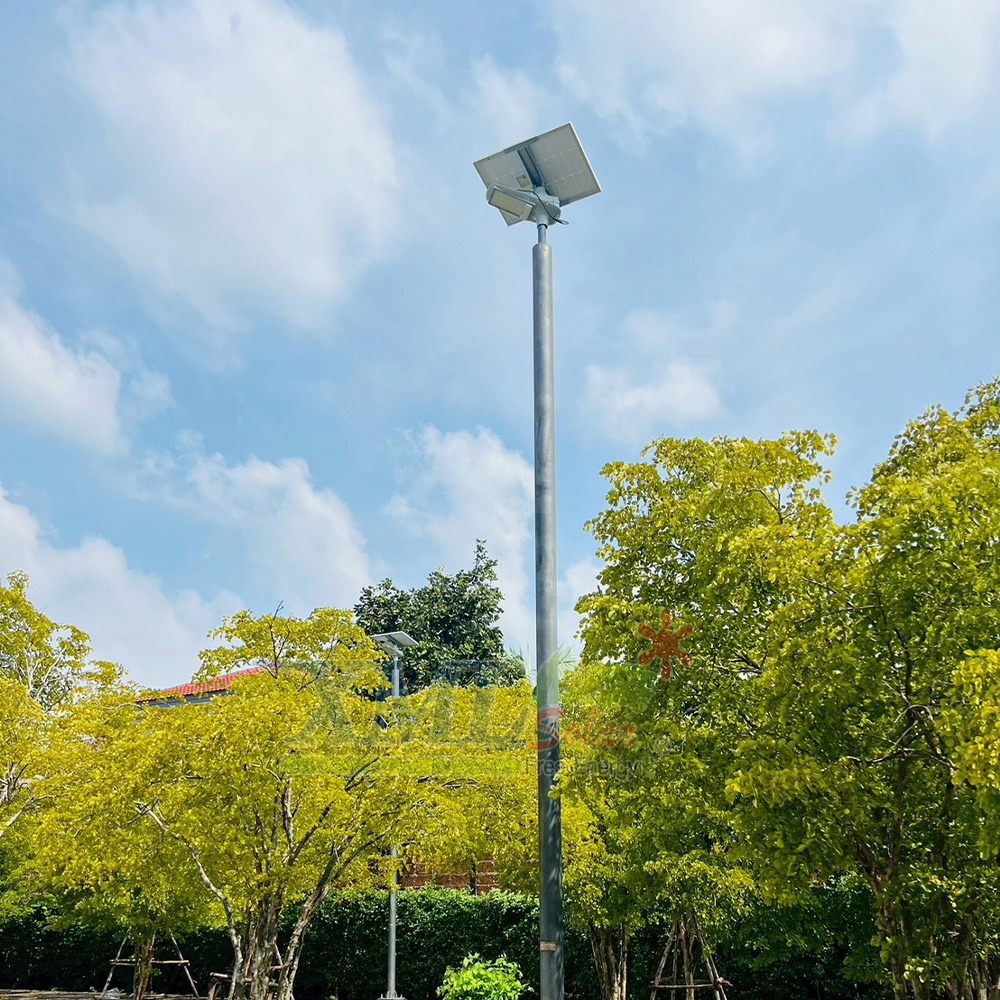 โคมไฟถนนโซล่าเซลล์อัจฉริยะ (รุ่น 6,300Lumens + แผง 80 W) (แสง : ขาว)