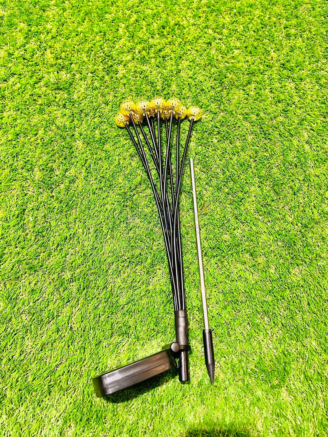 โคมไฟปักสนามโซล่าเซลล์ ทรงโมร๊อกโก รุ่น MD-SOLAR-C2011 (แสง : เหลืองวอมไวท์)(1 แถม 3)