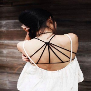 บราสายไขว้หลังแมงมุม ใส่กับเสื้อโชว์หลังเว้าหลัง ใส่แล้วอกสวย size 32 34 36 ราคาโปรโมชั่น ลดพิเศษ ตัวละ 250 บาทเท่านั้น