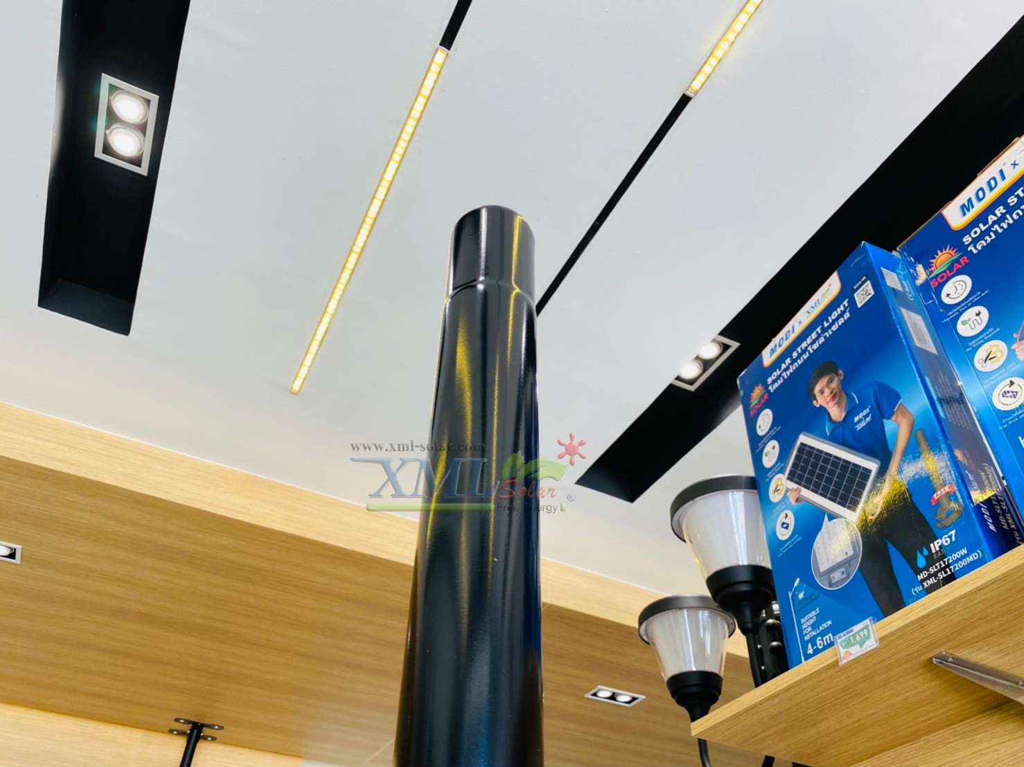 เสาไฟสนาม เหล็กพ่นสีดำ (ปลาย 3 นิ้ว)