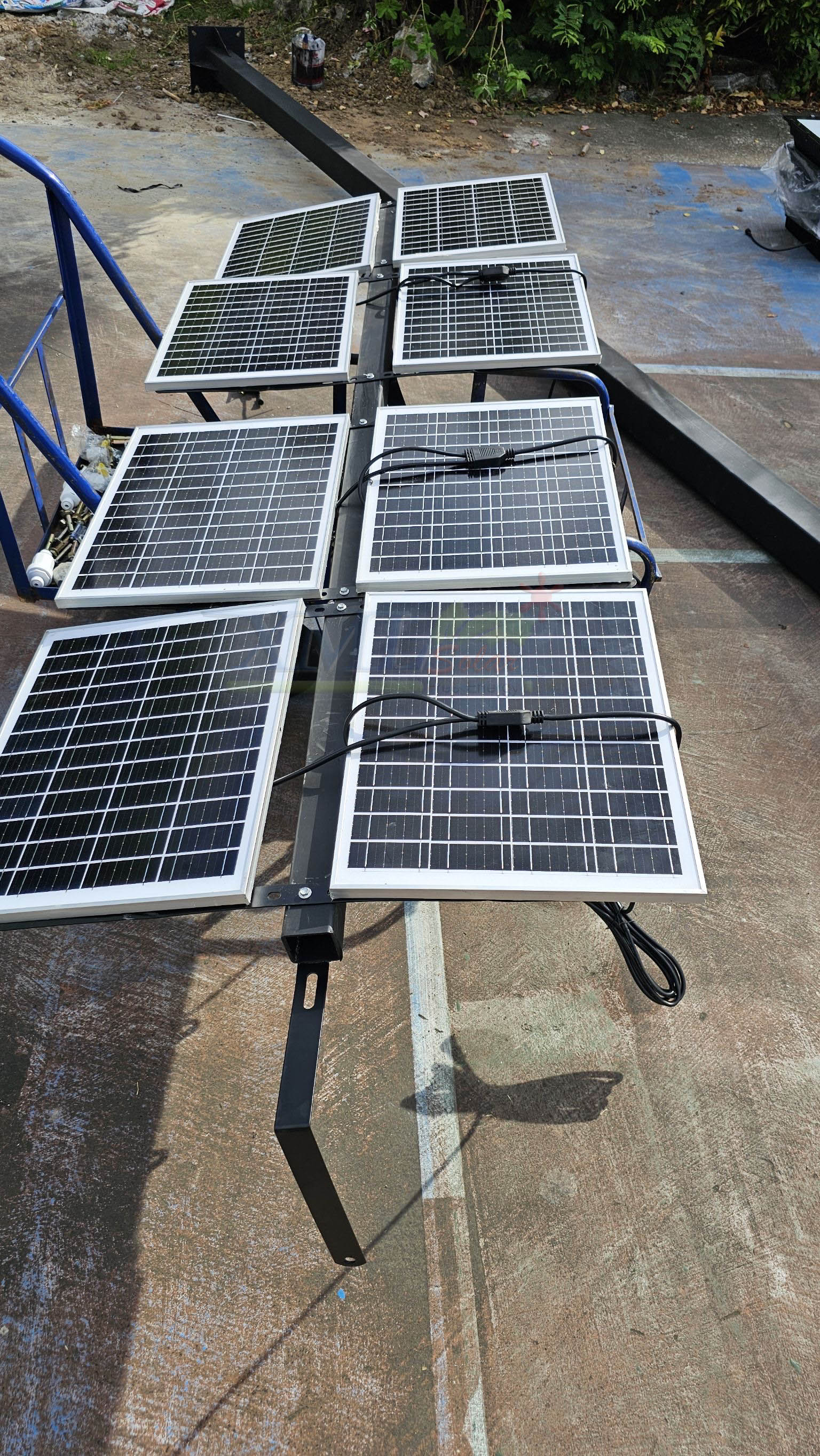 ไฟสปอตไลท์โซล่าเซลล์ 500 Watt กล่องสีน้ำตาล (เปิดได้ 3 แสง)