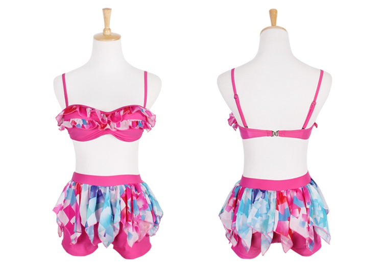 ชุดว่ายน้ำงาน vicki แบบ3ชิ้น มี2สี น้ำเงิน,ชมพู มีไซส์ M,XL ราคาส่ง3 ชิ้นคละแบบได้ทั้งร้าน ชุดละ 890 บาทค่ะ