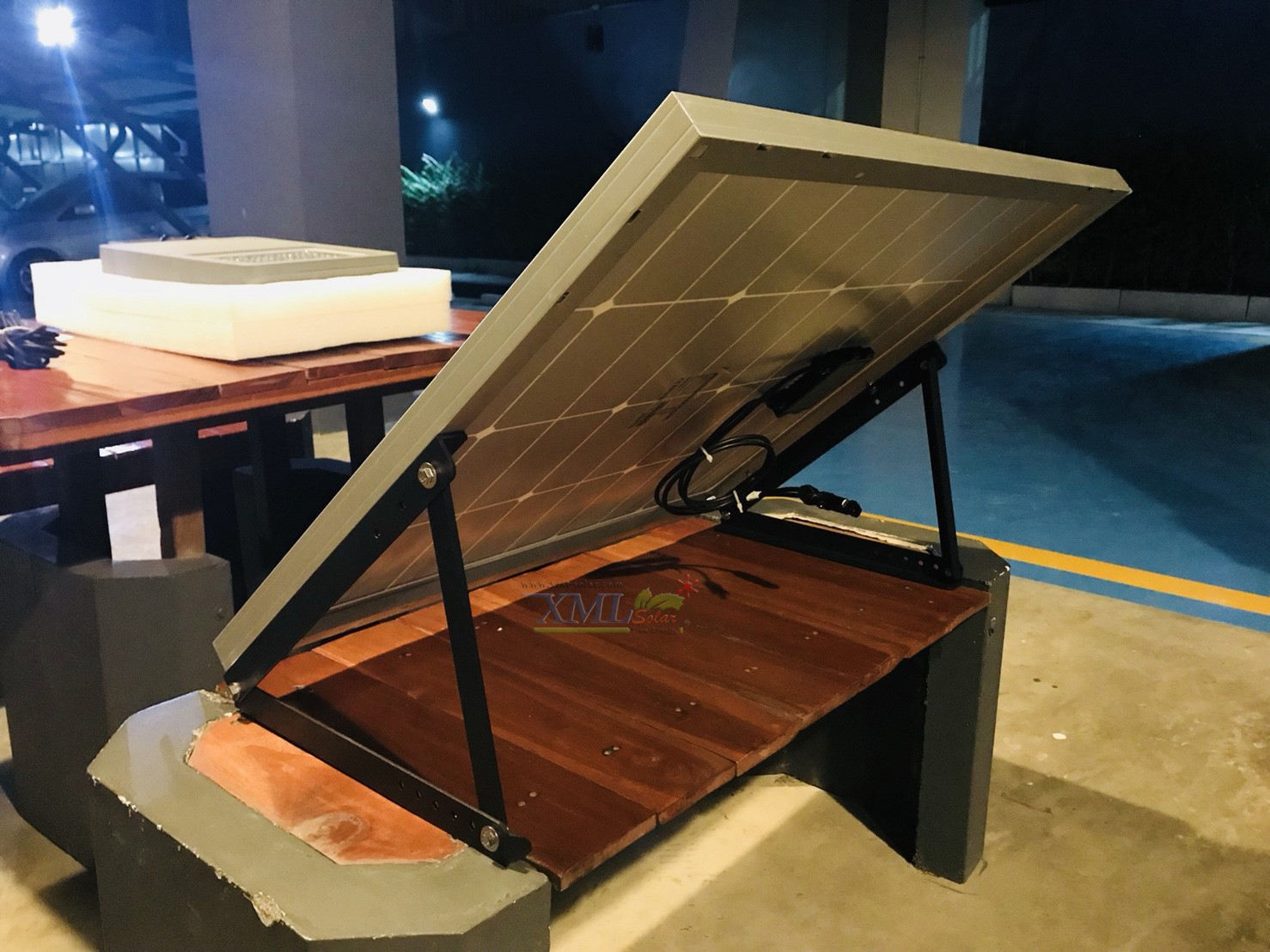 ไฟสปอตไลท์โซล่าเซลล์ 6500 Lumens. ไซต์ใหญ่ (เเสง : เหลืองวอมไวท์)