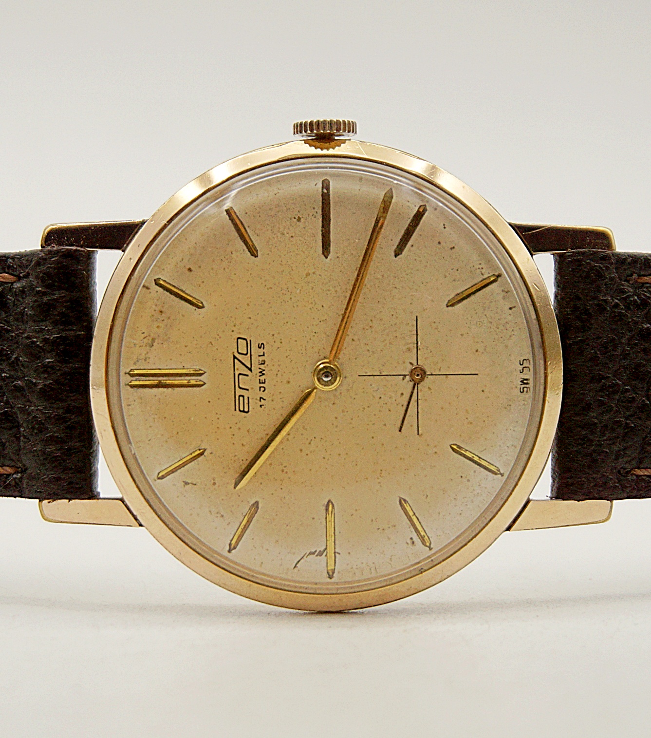 นาฬิกาเก่า ENZO ไขลานสองเข็มครึ่ง