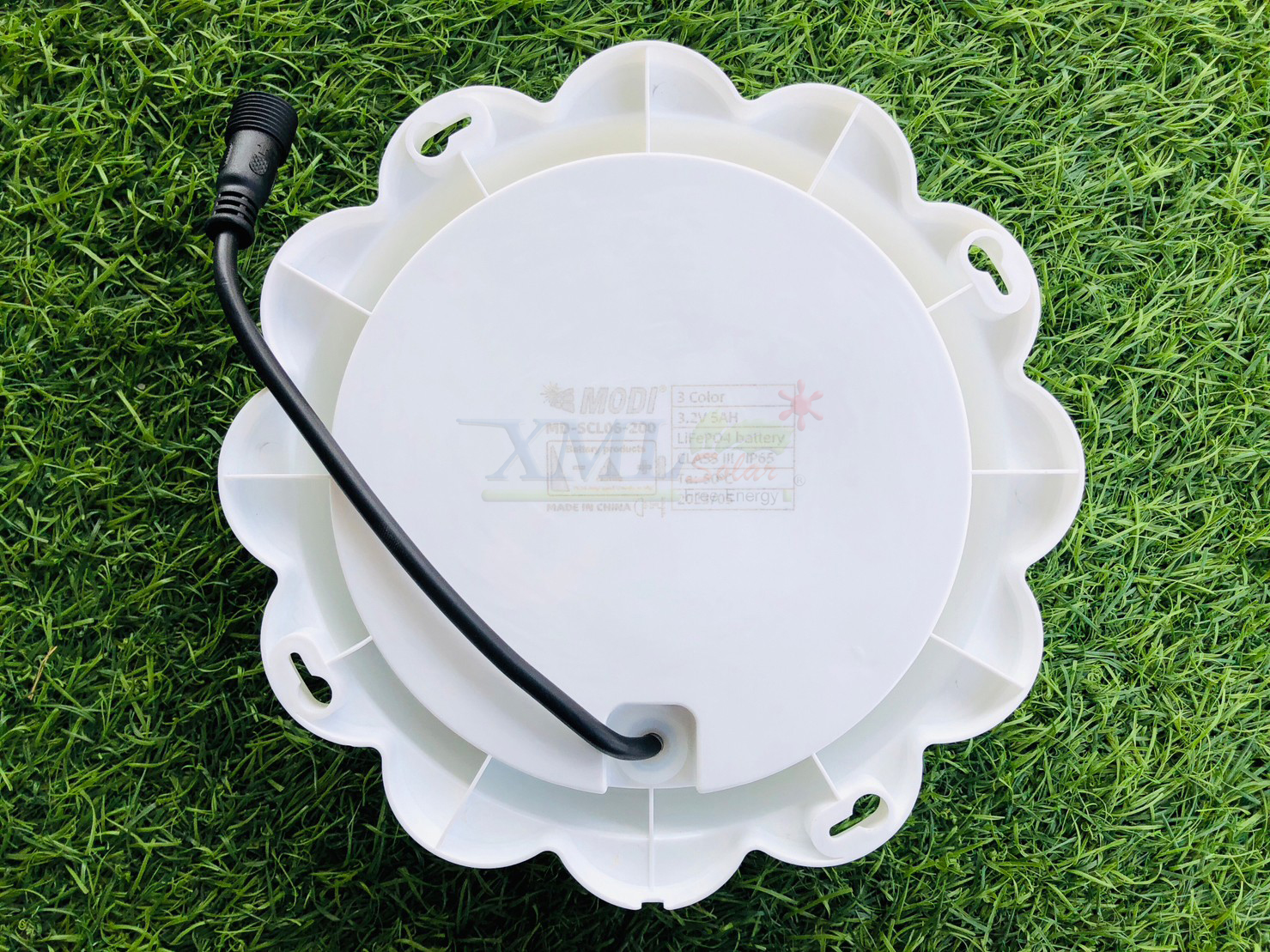 โคมไฟโซล่าเซลล์ ติดเพดาน รุ่น SCL06 (เปิดได้ 3 แสง)