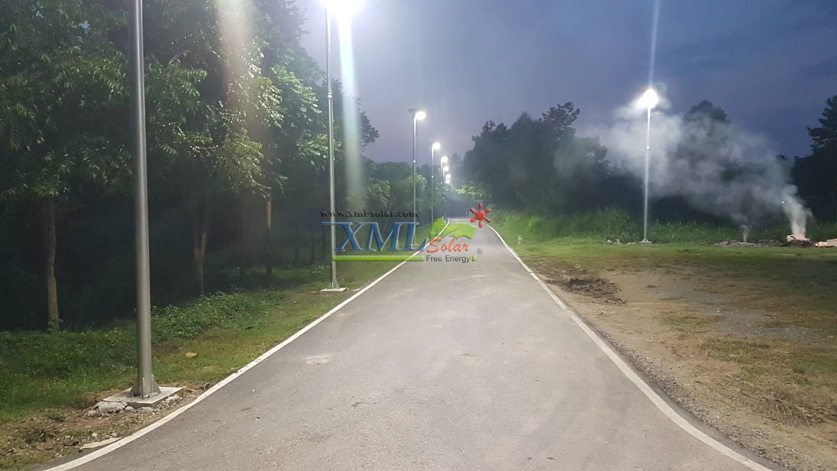 โคมไฟถนนอัจฉริยะ โซล่าเซลล์ 150 Watt Monocrystalline (แสง ขาว)