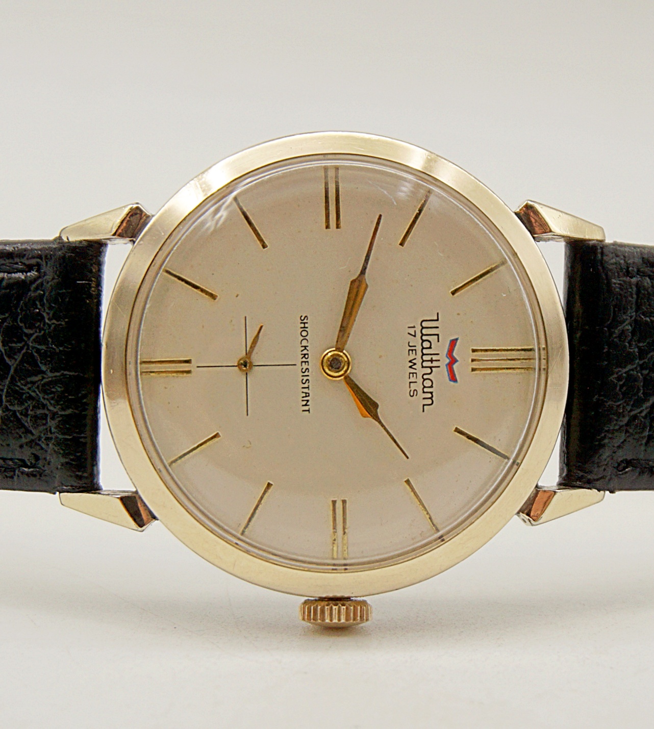 นาฬิกาเก่า WALTHAM ไขลานสองเข็มครึ่ง