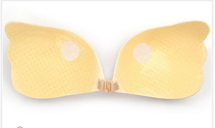 บราไร้สายทรงปีกนางฟ้าช่วยดันหน้าอกขึ้นและชิด กาวดีติดทน ใช้ได้นานหลายครั้ง ไม่ระคายเคืองต่อผิว มี 2 สี ดำ เนื้อ A B C ราคาคู่ละ 290 บาท