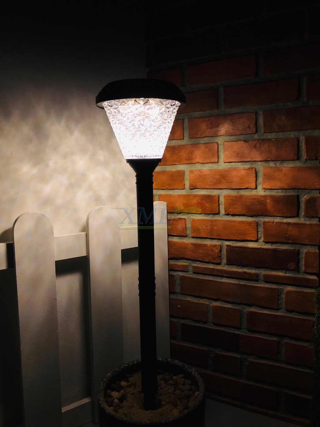 ไฟปักสนามโซล่าเซลล์ รุ่น MD-WLT-15 A/B (เปิดได้ 2 แสง)