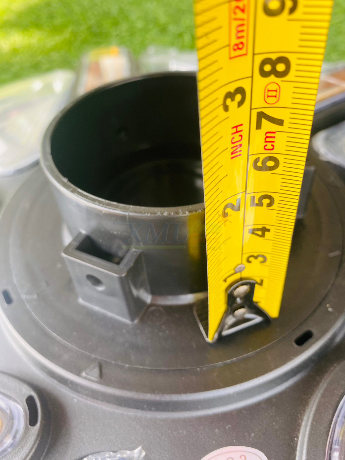 โคมไฟถนนโซล่าเซลล์ UFO ทรงกลมแถบเหลือง รุ่น MODI x XML 300W + Motion Sensor (แสง : ขาว)