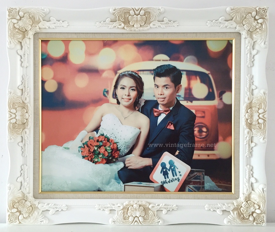 กรอบหลุยส์ไม้แท้ รุ่น Hana 16x20 นิ้ว สีขาว รวมอัดภาพเคลือบภาพ