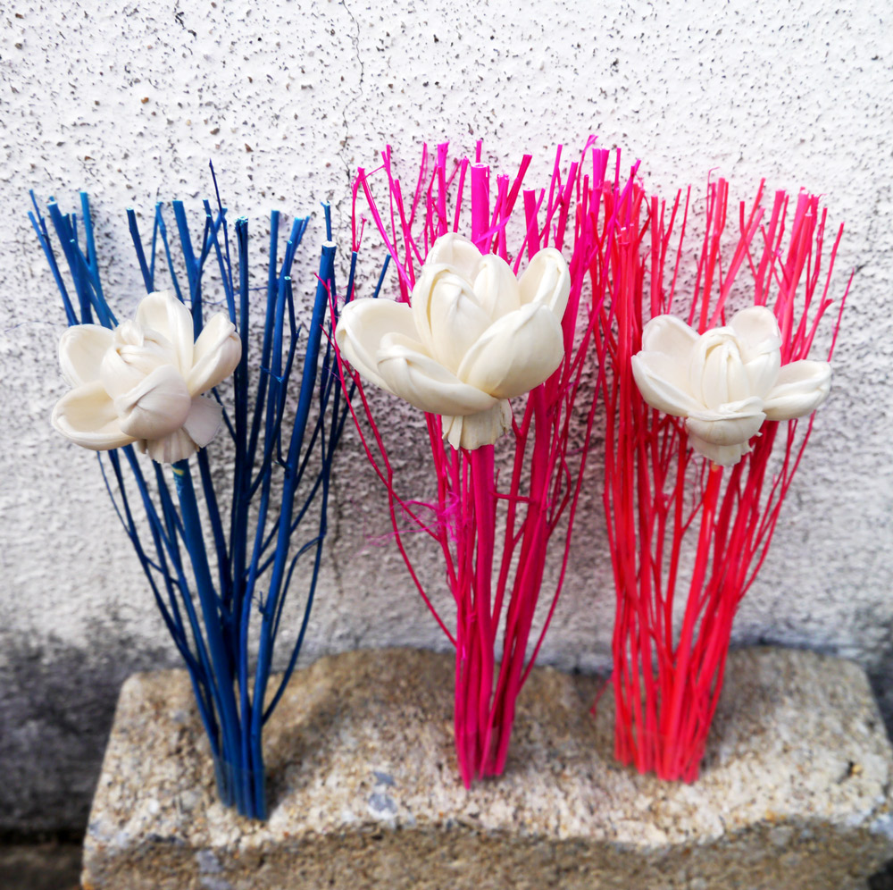 ก้านไม้งาย้อมสี 6.5" + ดอกไม้ดูดน้ำหอม 5 ช่อ (ดอกไม้ 1 ดอก/ช่อ)