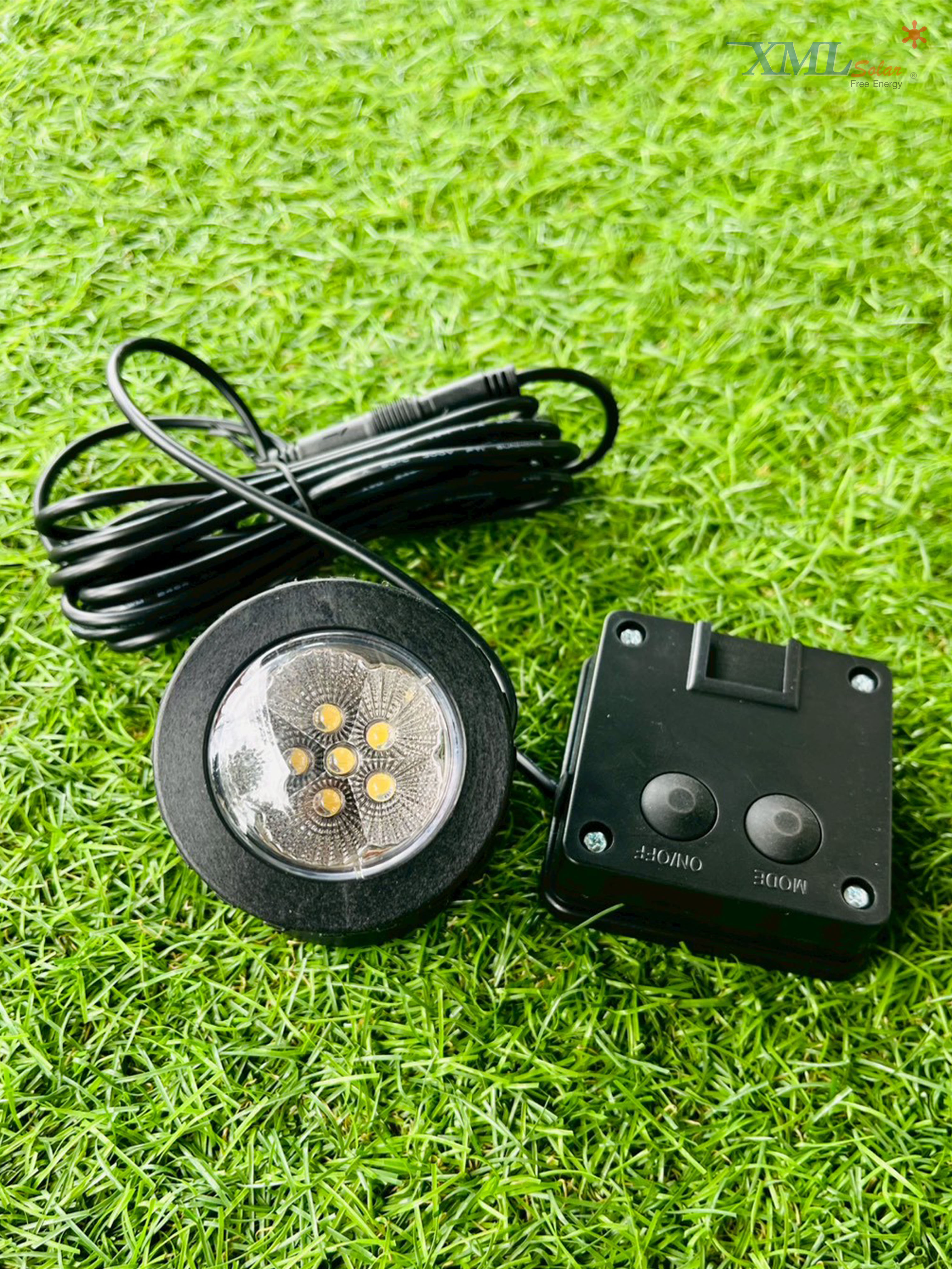 ไฟโซล่าเซลล์ส่องใต้น้ำ 6 LED รุ่น 1 หัว XML-F07