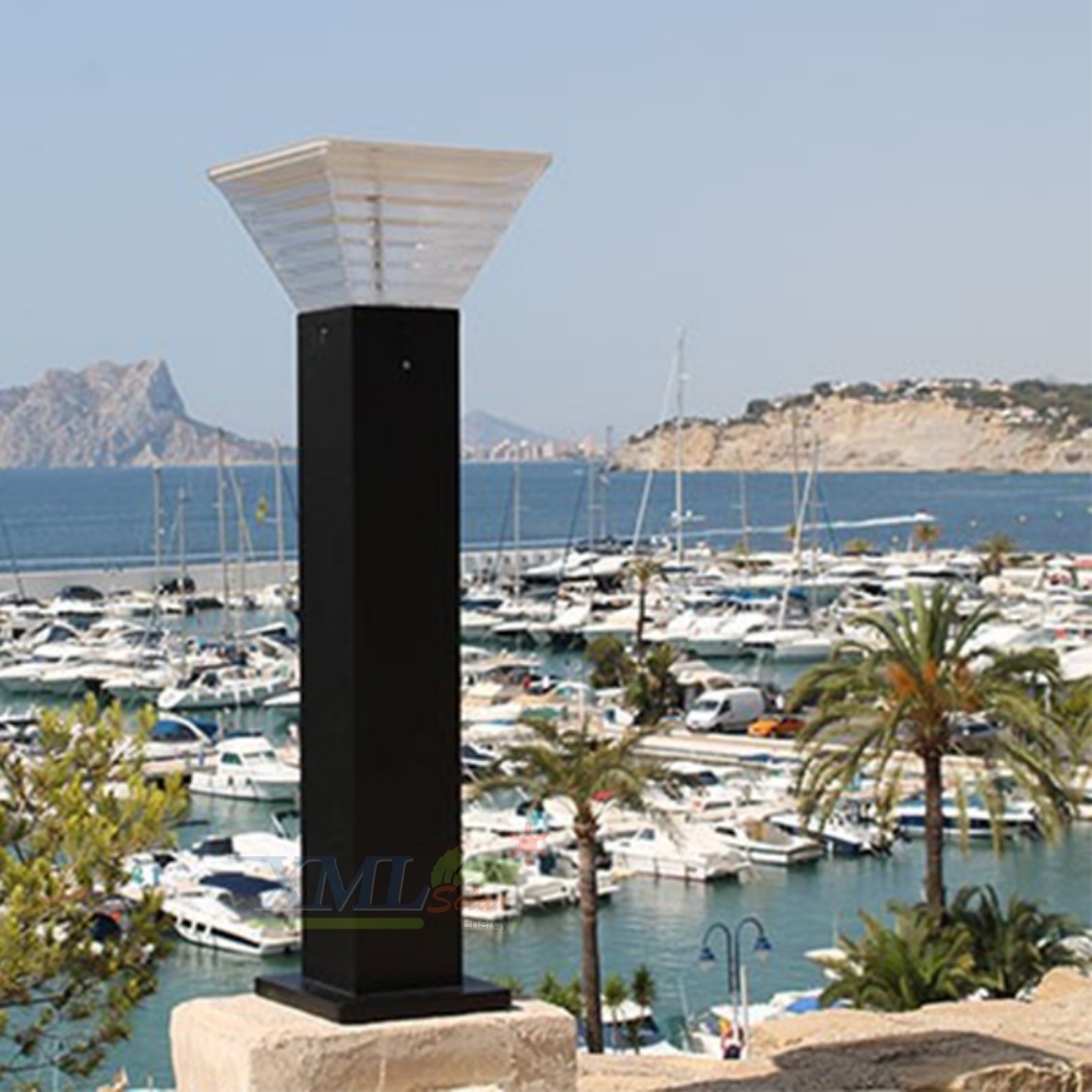 ไฟตั้งพื้นโซล่าเซลล์ ทรง พีระมิด สีดำ โคมใส (80 cm) (แสง : ขาว + เหลืองวอมไวท์)