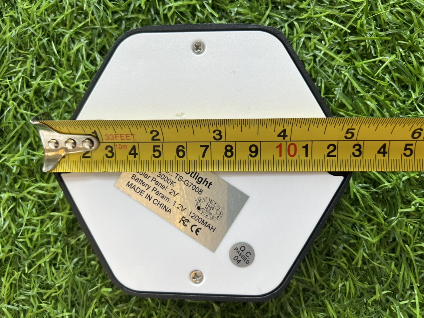 โคมไฟฝังพื้นโซล่าเซลล์ 6 LED รุ่น Black edition (เเสง : เหลืองวอมไวท์)