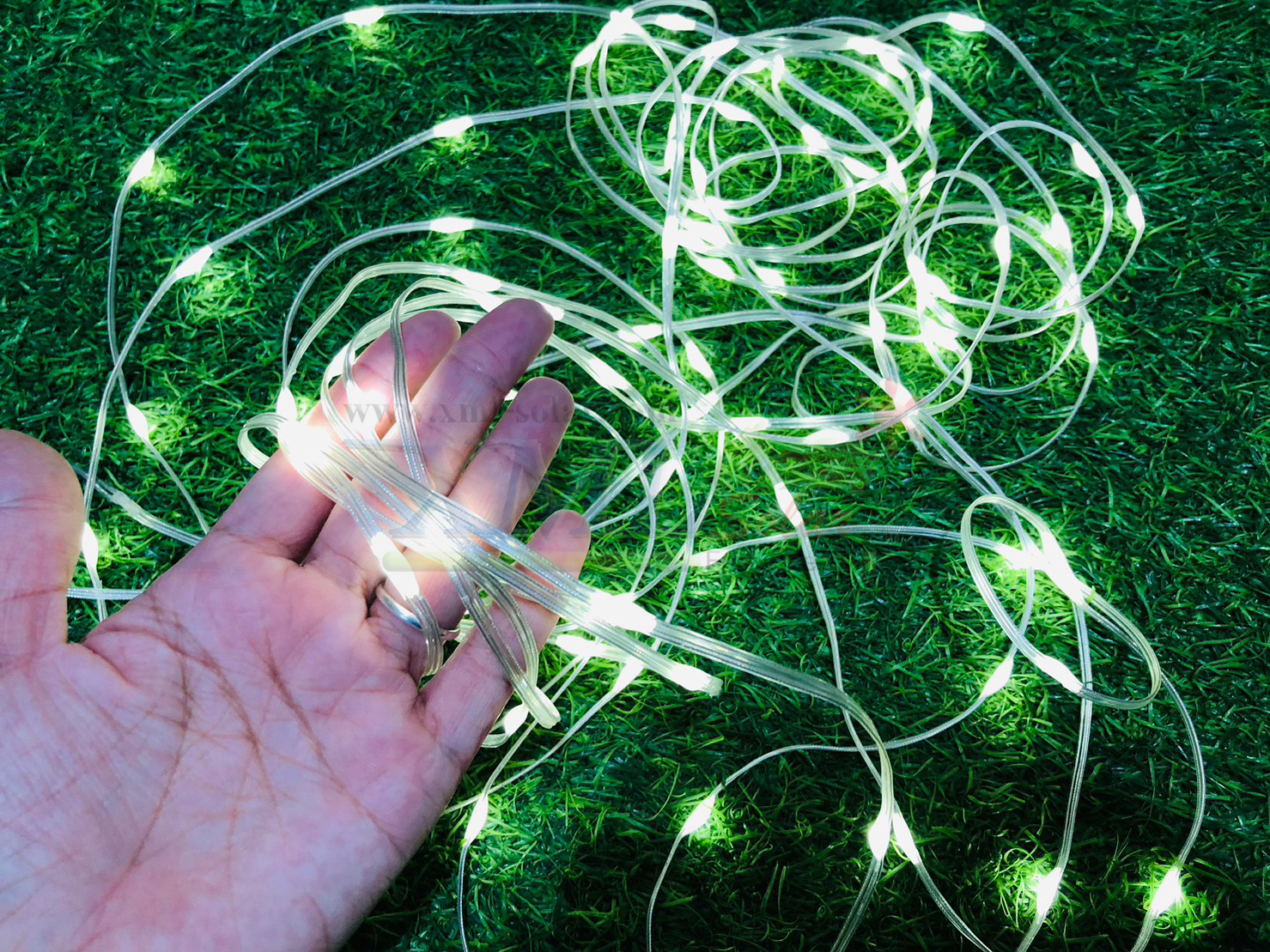 ไฟกระพริบโซล่าเซลล์ รุ่นใหม่สายขาว ยาว 10 เมตร (เเสง : เหลืองวอมไวท์)